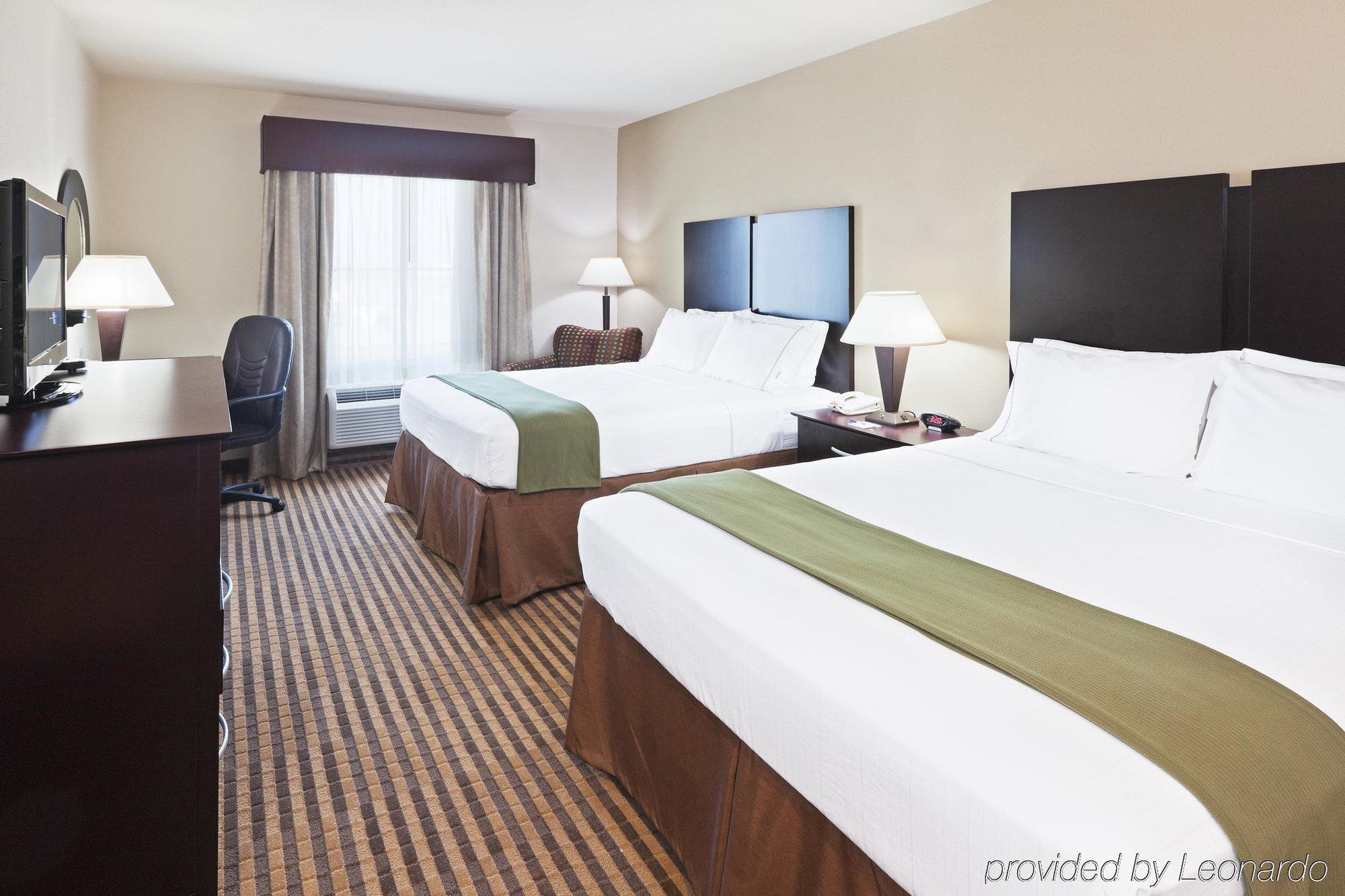 Holiday Inn Express & Suites Brady By Ihg Cameră foto