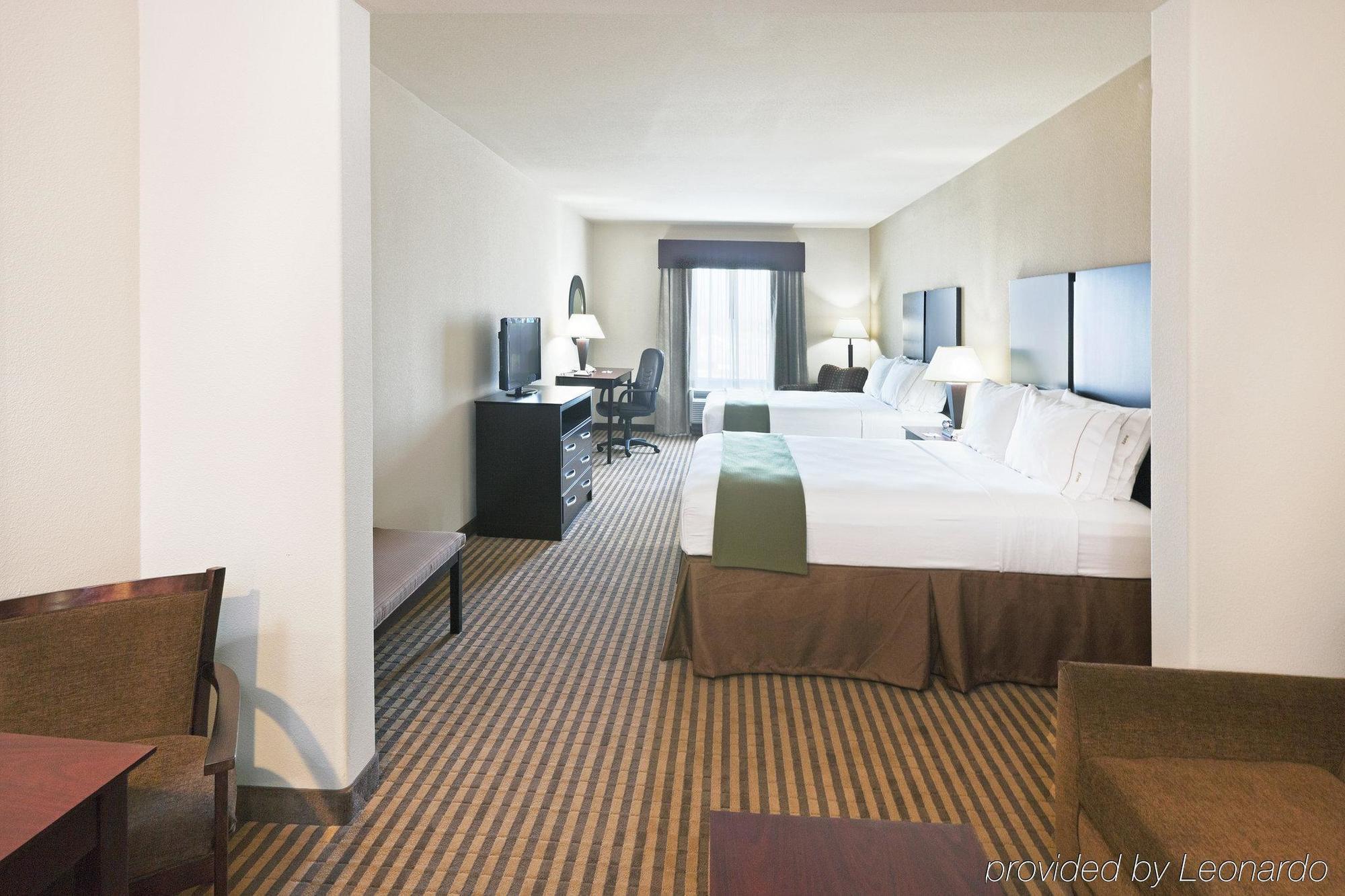 Holiday Inn Express & Suites Brady By Ihg Cameră foto